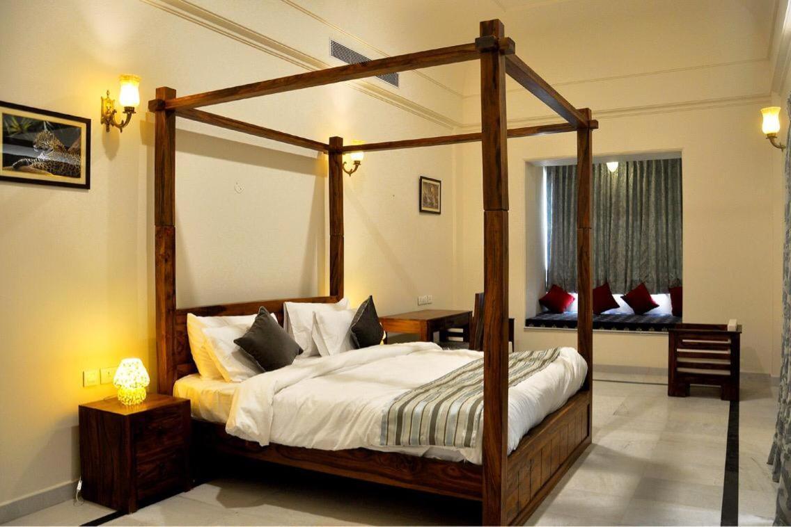 Hotel Raj Bagh Palace Джайпур Екстер'єр фото